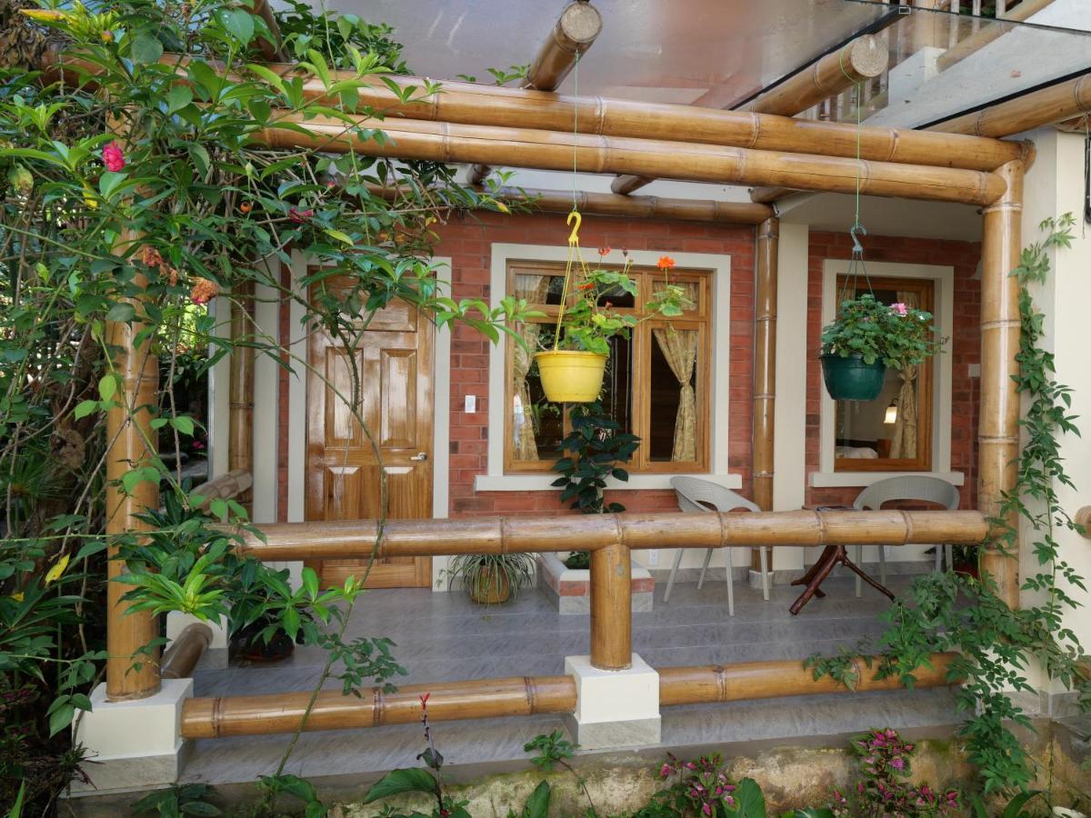 Casa Del Rio En Mindo Bed & Breakfast Екстериор снимка