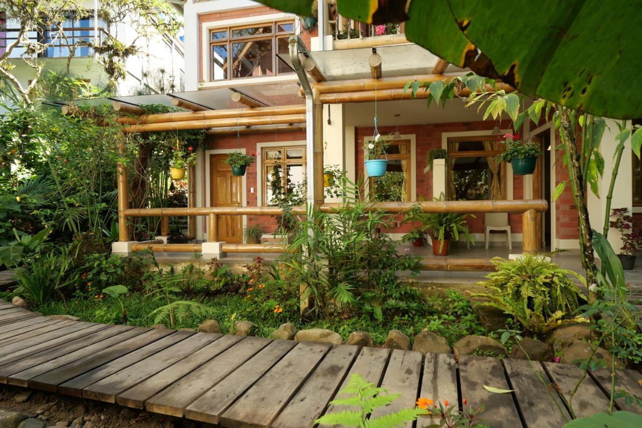 Casa Del Rio En Mindo Bed & Breakfast Екстериор снимка